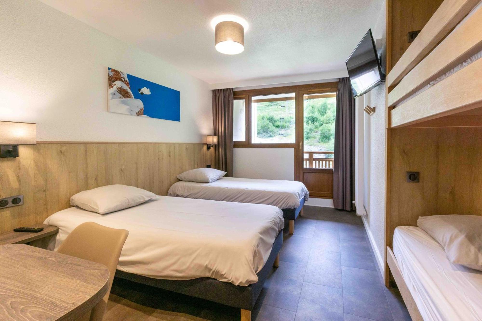 Village Vacances Atc Routes Du Monde Saint-Francois-Longchamp Bagian luar foto